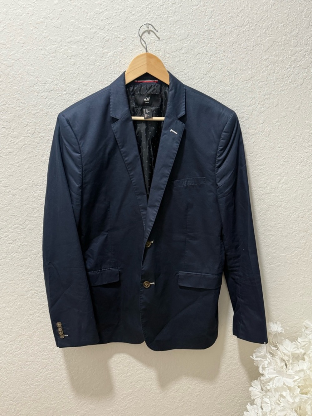 H&M Men's Dark Navy Two-Button Blazer